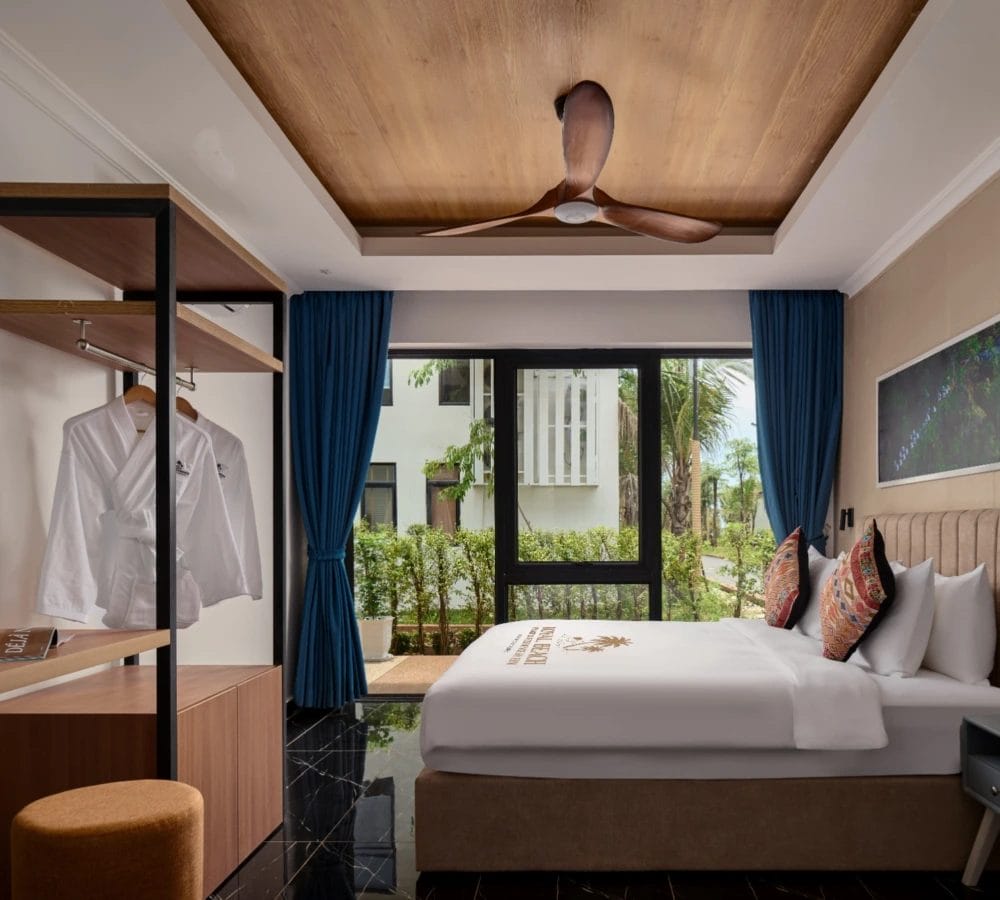 Royal Suite – Private 3 Bedrooms Villa Garden View - Royal Beach Resort & Residence by EHM