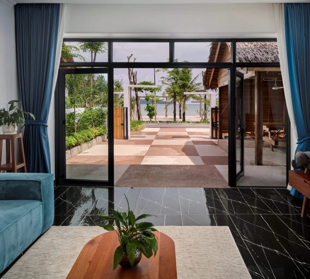 Presidential Private Pool Villa Orchid 3 Bedrooms Sea View Bed View - Royal Beach Resort & Residence by EHM