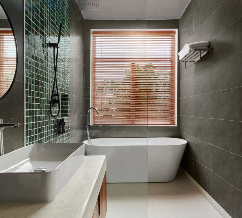 Presidential Suite Kravan 4 Bedrooms Villa Garden View Bathroom - Royal Beach Resort & Residence by EHM