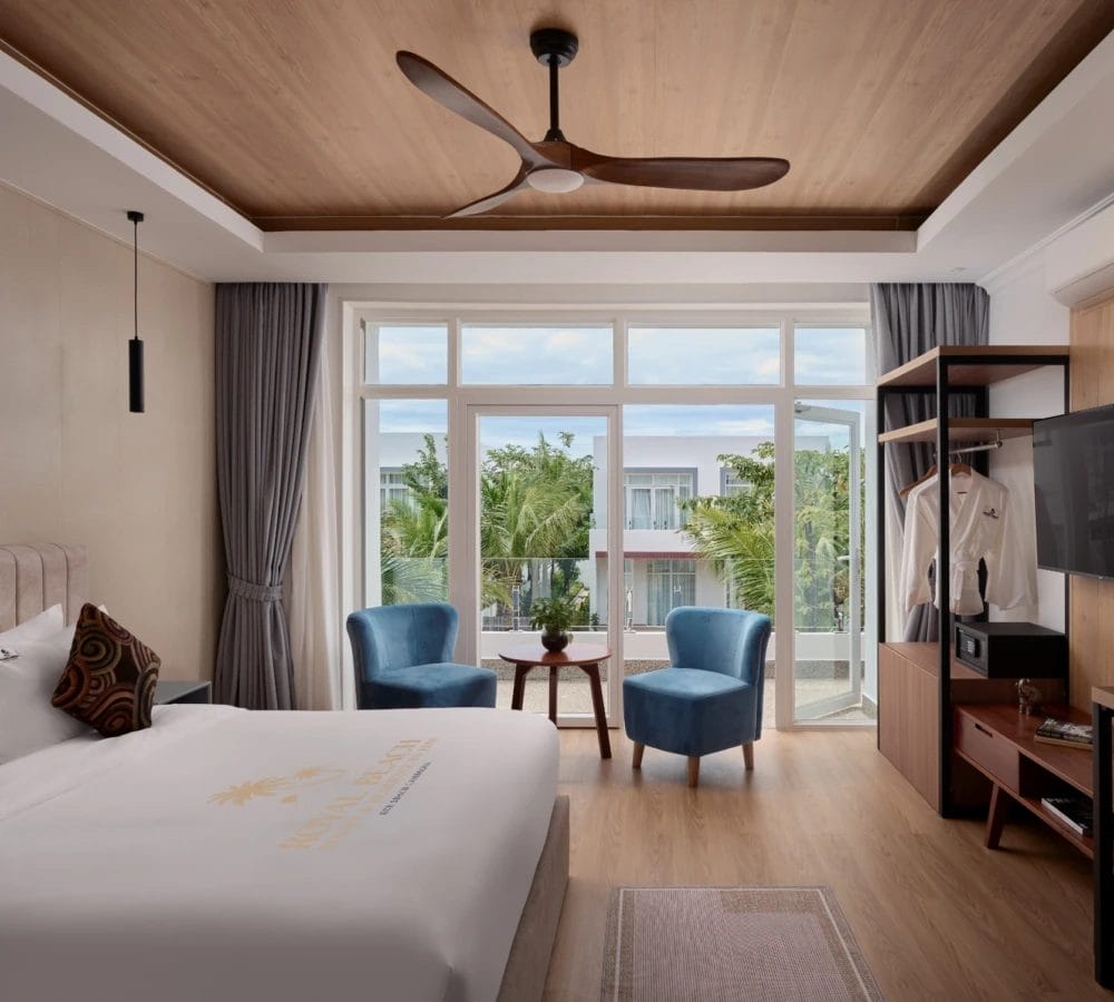 Presidential Suite Kravan 4 Bedrooms Villa Garden View Bed - Royal Beach Resort & Residence by EHM