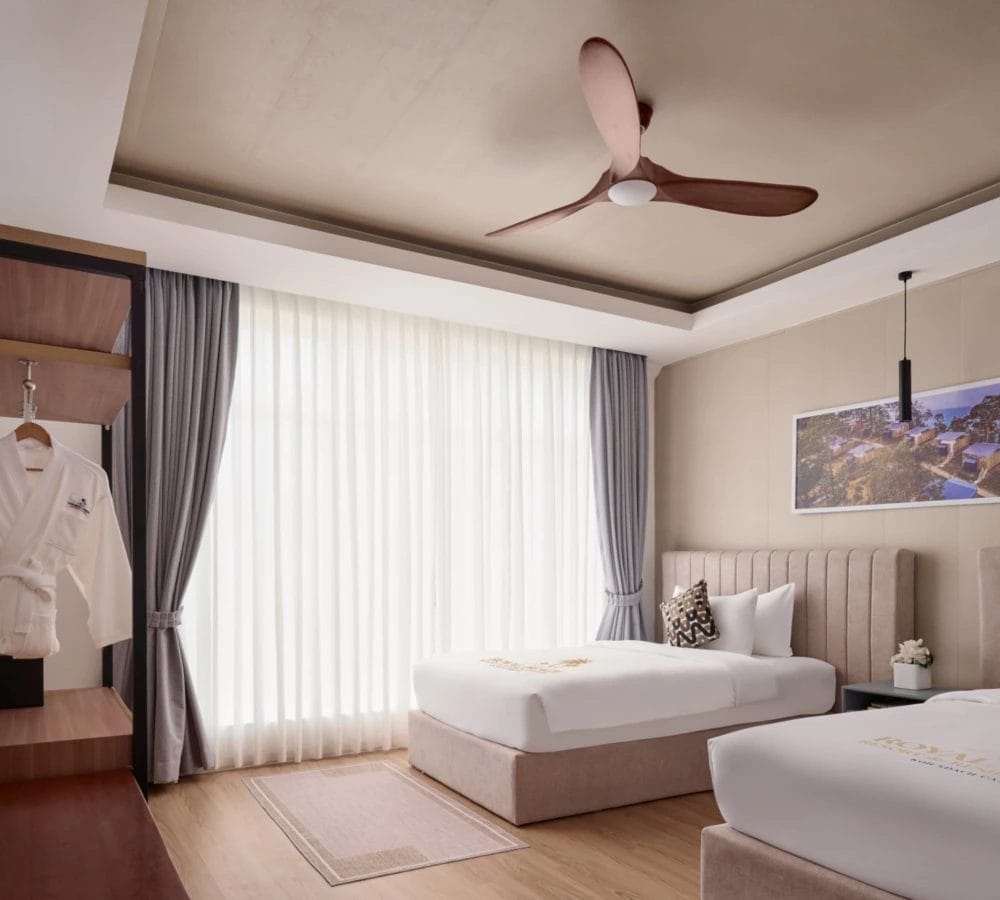 Presidential Suite Kravan 4 Bedrooms Villa Garden View Bed Image 2 - Royal Beach Resort & Residence by EHM