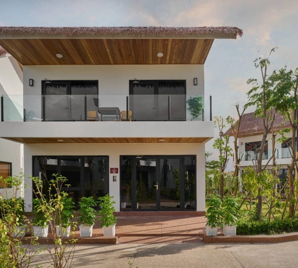 Royal Suite Private 2 Bedrooms Villa Garden View Building - Royal Beach Resort & Residence by EHM